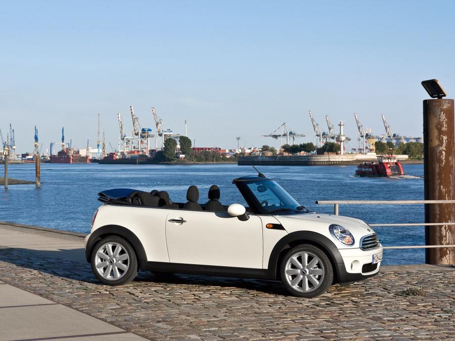  Mini Cooper Cabrio 2009 года  (фото 8 из 17)